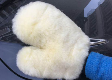 中国 羊皮のカー ウォッシュのミット指のウールの車輪の洗浄ミットのカー ウォッシュのパッド ベージュ色色 サプライヤー