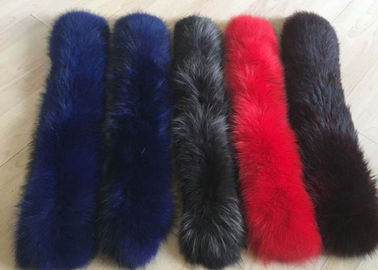 中国 アライグマの毛皮つばのコートのための贅沢な本物の中国のアライグマの毛皮の取り外し可能なつば サプライヤー