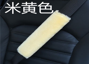 中国 ベージュ色の自動車、羊皮のシート ベルトのクッションのパッドのための柔らかいシート ベルト カバー サプライヤー
