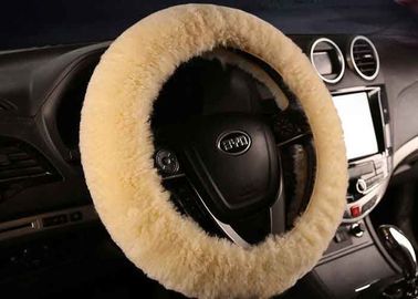 中国 反スリップの暖かい冬柔らかい仮眠が付いている柔らかい車のハンドル カバー サプライヤー