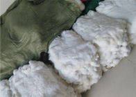 冬の投球、22*30cmの白いウサギの毛皮の毛皮のための本物のジャケットのウサギの毛皮 