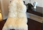 家の装飾的で白い実質の羊皮の敷物の長いメリノのウール60 x 90cmの自然な形  サプライヤー