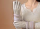 防水レディースウールライニングによって並べられる手袋、女性灰色の羊皮の手袋  サプライヤー