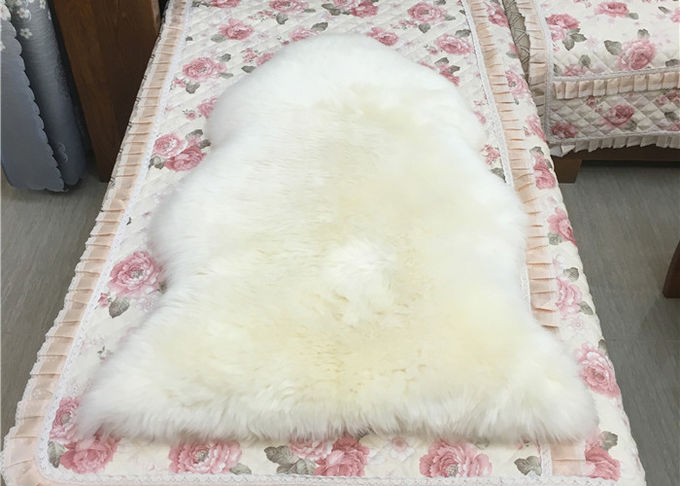 本物の寝室の羊皮の敷物、4つの毛皮の実質の羊皮毛布120x180cm