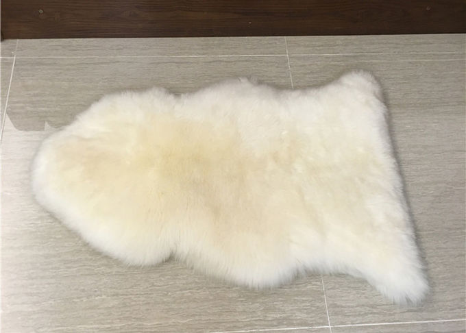 本物の寝室の羊皮の敷物、4つの毛皮の実質の羊皮毛布120x180cm