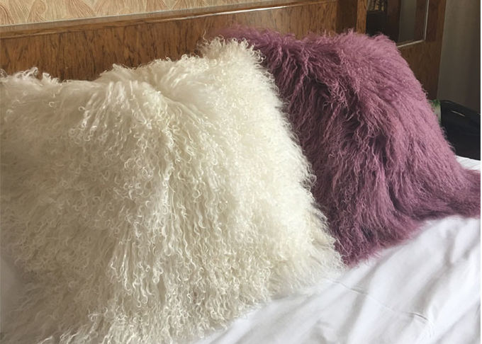 モンゴルの実質の毛皮の居間の寝室のための装飾的なクッション カバー枕場合