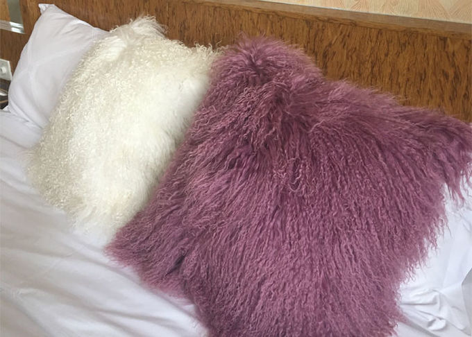 長いチベットの羊皮のウールの実質のピンクのモンゴルの子ヒツジの毛皮のクッション カバー