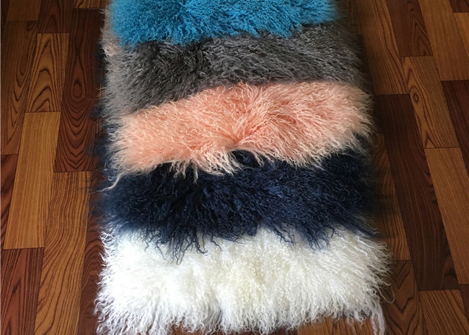 ホテルのモンゴルの毛皮の枕スカイ ブルーの贅沢で長いヒツジの毛皮のソファの枕