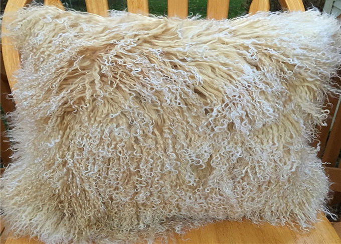 モンゴルの毛皮の枕家の装飾の本物のモンゴルのチベットの羊皮の子ヒツジのウールのピンクの投球枕
