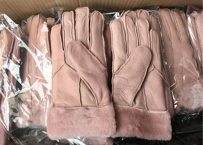 滑らかな表面の冬の最も暖かい羊皮の手袋の二重表面ピンクLサイズ