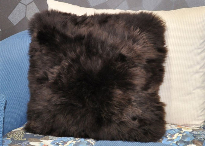 純粋なラムズウールの装飾的な腰神経の枕、1つの側面の毛皮の羊皮のカー・シートのクッション 