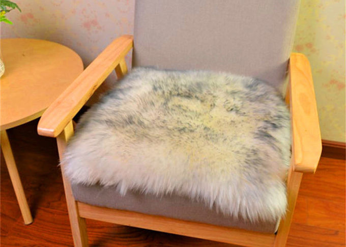 ソファ、椅子のブラウンの毛皮の投球枕カバーのための長いウールの装飾的な枕