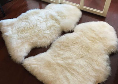 中国 居間の柔らかく白い毛皮の床の敷物、滑らかなウールの羊皮のカー・シート カバー  サプライヤー