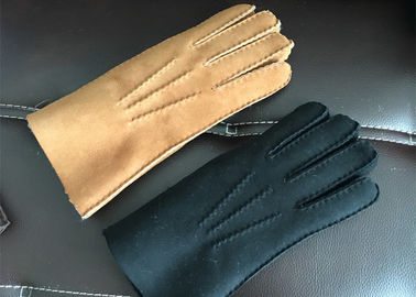 中国 ブラウンおよび黒との最も暖かい羊皮の手袋の純粋なハンドメイドを並べる100%のウール サプライヤー