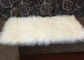 モンゴルの羊皮の敷物の家の方法装飾的な投球の長い巻き毛の羊皮の毛皮 サプライヤー