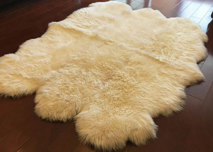 実質の羊皮の敷物の特大の羊皮区域のカーペットの柔らかい毛皮6Pの白6の毛皮