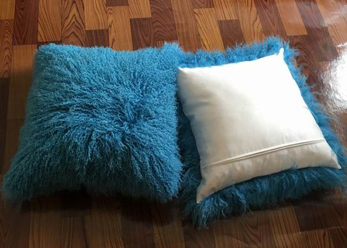 赤い/青18頭のインチの長いヒツジの毛皮の枕、モンゴルの毛皮の屋外の投球枕 