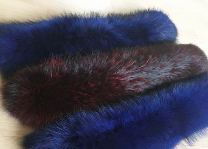 アライグマの毛皮つばのコートのための贅沢な本物の中国のアライグマの毛皮の取り外し可能なつば